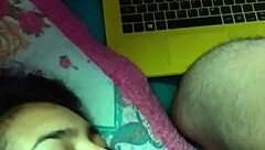 me la chupa rico mientras vemos series con su verga enorme