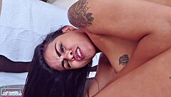 eu tava louca pra fuder e atakei o vizinho com meu cu grande