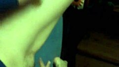 mi amiga se masturba con verga enorme en su vagina