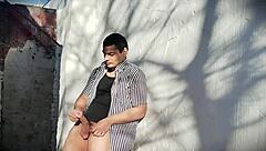 Muscular bodybuilder strokes monster cock outdoors in sexy jerkoff