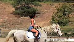 Blonde Devon Lee rides tanned Veronica Avluv's face hard 💦 lesbian sluts grinding big tits