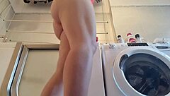 gostosa, rebola essa bunda pra mim na calcinha?