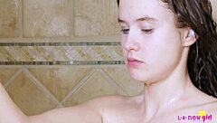 feeling so fresh after that steamy shower, daddy...