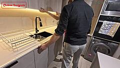 ¡No Tengo Cena Listo y Mi Esposo Me Castiga con Creampie Doggystyle!