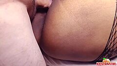 me follando el coño apretado de mi amiga latina hasta correrme adentro casero