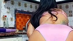 Blues shakes big ass sliding huge dildo deep inside