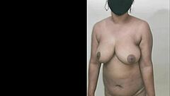 Milf mommy verifies wet pussy closeup