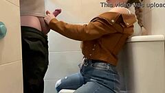 mi novio me lleva a cenar y luego me folla el culo en el baño del restaurante... qué rico!