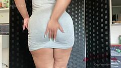 Watch Nixlynka's Tight Latina Ass Clap in That Short Dress Over and Over