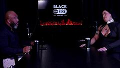 Sente tesão vendo punheta pra ela? Pri melancia começou nua e virou vendedora safada no sheer red