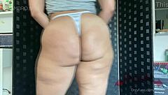 Watch Nixlynka's Tight Latina Ass Clap in That Short Dress Over and Over