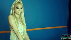 i'm loving this juicy black model scarlett boom stripping her clothes off slow