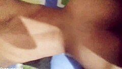 بنت لاتينية 18+ تاخد زب هواة كبير كلبي عنيف.