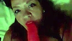 Colombiana Captivates with Her Stunning Beauty and Charm on Screen