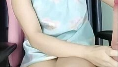 omg look at this college girl from the leak cam fingering her wet pussy moaning loud while spreading wide