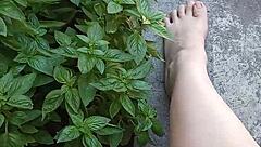 gretala spreads juicy pussy outdoors, wanna see it get some air?