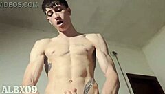 omg those 23cm feet stroking my dick footjob feels so damn good 😍👣