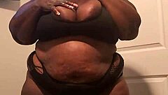 wanna watch judybooty7's fat big ass and tits twerk like crazy?