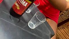 Exibida no bar pegando com macho casado! Quer ver?