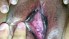 Shaving my fat smooth pussy nice and slow 😏🪒💦