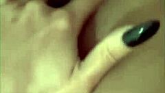 mira como me meto los deditos en mi vagina latina masturbandome rico en casita