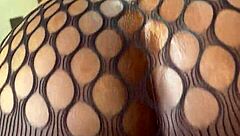 Petite bubble butt rides dildo with overwhelming squirting passion