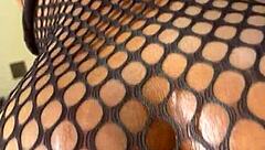 Petite bubble butt rides dildo with overwhelming squirting passion