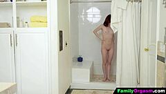 hey milf sneaks in while stepdaughter baths... lick her wet pussy? 👅💦