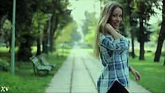 sexy street dancer aarina park shakes it live 😍💃