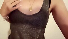 ARGENTINIAN HIJASTRA Milet Fingers Pussy OUTDOOR PUBLIC College Amateur!