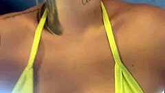 wet pussy flashes at copacabana beach gym during new year crowd