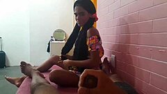 meu padrasto me bota pra mamar no pau dele e eu engulo tudinho errr... que delícia 😩