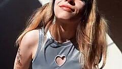 yo bonneyuwu flashes her 5'31 body with sexy cards