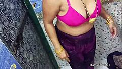 uhh i mean indian desi bhabhi looks so relaxed bathing like that...