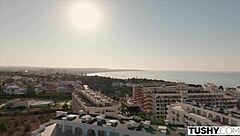 Tushy boxing beauty Eliz bends for intense anal trainer session