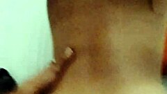 Infiel me da nalgas mientras marido envía mensajes