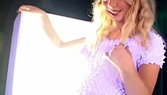 Blonde babe's banana split cream introduction in casting