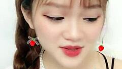 cute korean girl draws fans in with her sexy uplive webcam show