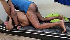 meia-irm� me deixa fuder e gozar na cara dela