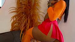 fat trans big ass shakes teasing throbbing cock crossdressed 🍑😈💦 watch it wiggle slow