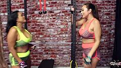 Nyssa Nevers' workout fit hides lesbian big ass cravings