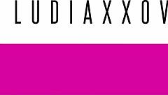 stepmom stuck in laundry begs stepson for help but ends up wet pussy fucked quick