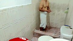 🤯 hired this venezuelan maid for christmas and her huge ass squirted everywhere in the bathroom