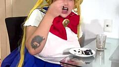 Chubby Sailor Moon Cosplayer Rips Off Skirt Farting Nastily