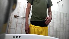 Italian guy sneaks homemade fetish fuck with neighbor student in bathroom