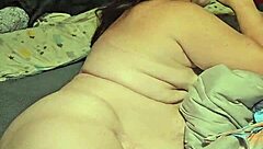 Milf Spreads Legs for Deep Pussy Licking to Taste Her Juicy Cum