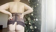 pussy lips quiver as natural big tits bounce solo