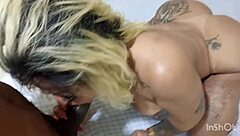 Arrombei o cuzinho dessa loira gostosa e enchi de leite pov completo!