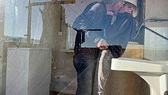 Hot Wife Licks Neighbor Pussy Closeup Orgasms in Washing Machine Room