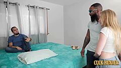 taylor rae blonde with her man watching her friend take over